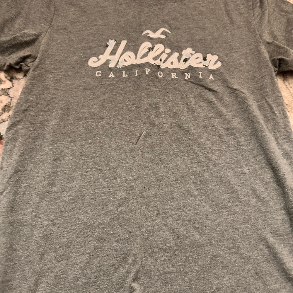 Hollister Charcoal Tee With Embroidered Logo